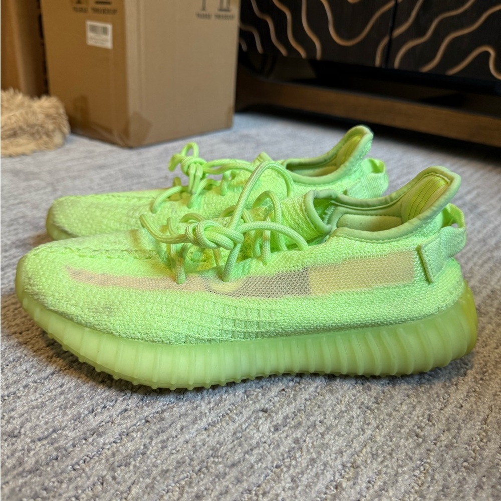 Adidas Yeezy boost 350 Green glow in dark